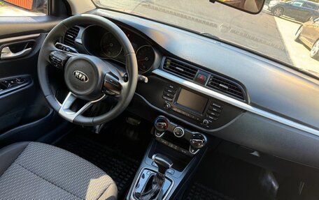 KIA Rio IV, 2018 год, 997 000 рублей, 17 фотография