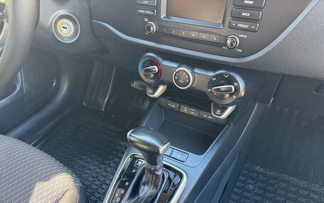 KIA Rio IV, 2018 год, 997 000 рублей, 16 фотография