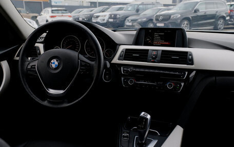 BMW 3 серия, 2017 год, 2 085 500 рублей, 12 фотография