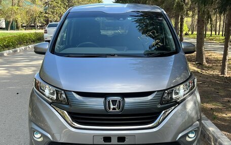 Honda Freed II, 2017 год, 1 612 000 рублей, 2 фотография