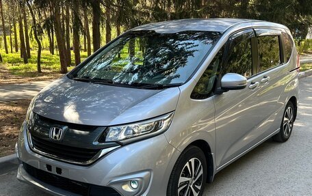 Honda Freed II, 2017 год, 1 612 000 рублей, 4 фотография