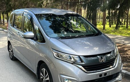 Honda Freed II, 2017 год, 1 612 000 рублей, 7 фотография