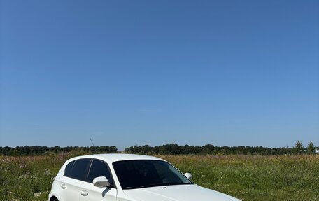 BMW 1 серия, 2011 год, 700 000 рублей, 1 фотография