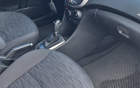 Hyundai Solaris II рестайлинг, 2015 год, 1 100 000 рублей, 11 фотография