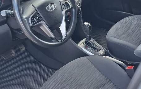 Hyundai Solaris II рестайлинг, 2015 год, 1 100 000 рублей, 22 фотография