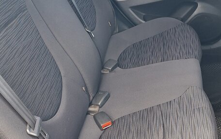 Hyundai Solaris II рестайлинг, 2015 год, 1 100 000 рублей, 23 фотография