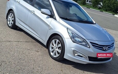 Hyundai Solaris II рестайлинг, 2015 год, 1 100 000 рублей, 14 фотография