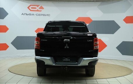 Mitsubishi L200 IV рестайлинг, 2018 год, 2 450 000 рублей, 6 фотография