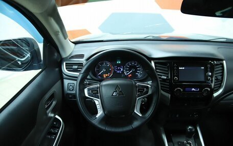 Mitsubishi L200 IV рестайлинг, 2018 год, 2 450 000 рублей, 12 фотография
