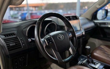 Toyota Land Cruiser Prado 150 рестайлинг 2, 2011 год, 2 349 000 рублей, 10 фотография