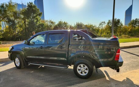 Toyota Hilux VII, 2013 год, 1 900 000 рублей, 3 фотография
