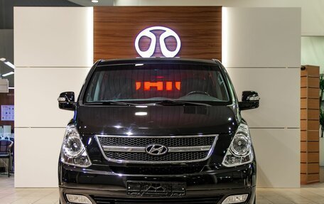 Hyundai Grand Starex Grand Starex I рестайлинг 2, 2014 год, 1 895 000 рублей, 2 фотография