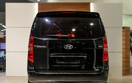 Hyundai Grand Starex Grand Starex I рестайлинг 2, 2014 год, 1 895 000 рублей, 5 фотография