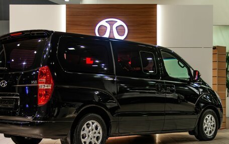 Hyundai Grand Starex Grand Starex I рестайлинг 2, 2014 год, 1 895 000 рублей, 6 фотография
