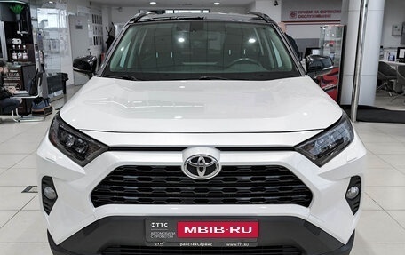 Toyota RAV4, 2020 год, 2 799 000 рублей, 2 фотография