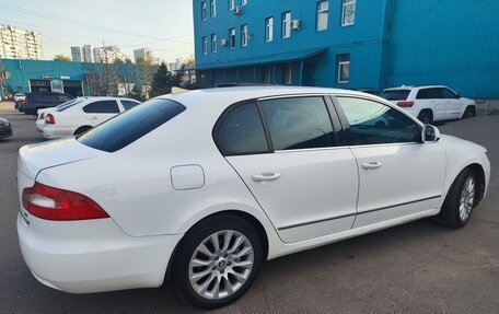 Skoda Superb III рестайлинг, 2011 год, 730 000 рублей, 13 фотография