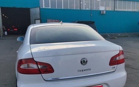 Skoda Superb III рестайлинг, 2011 год, 730 000 рублей, 14 фотография