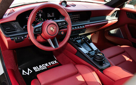 Porsche 911, 2025 год, 32 000 000 рублей, 13 фотография