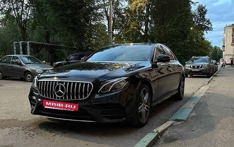 Mercedes-Benz E-Класс, 2019 год, 3 300 000 рублей, 8 фотография