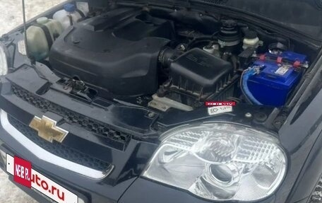 Chevrolet Niva I рестайлинг, 2011 год, 600 000 рублей, 3 фотография