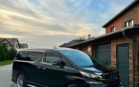 Toyota Vellfire II, 2017 год, 3 650 000 рублей, 2 фотография