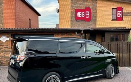 Toyota Vellfire II, 2017 год, 3 650 000 рублей, 3 фотография