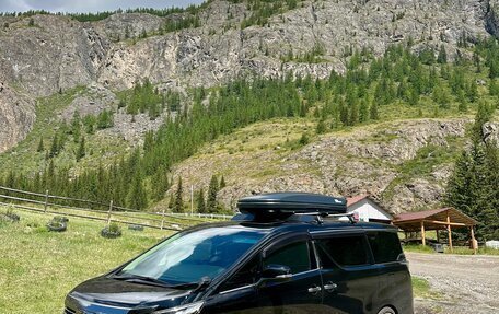 Toyota Vellfire II, 2017 год, 3 650 000 рублей, 26 фотография