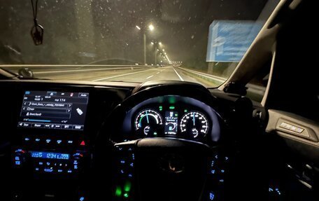 Toyota Vellfire II, 2017 год, 3 650 000 рублей, 24 фотография