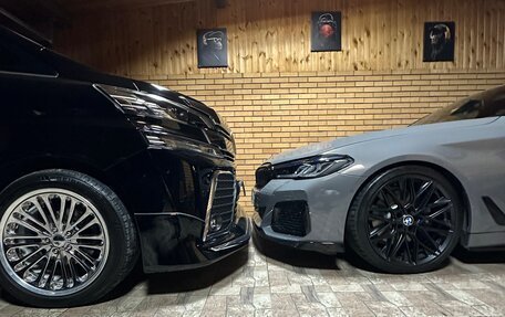 Toyota Vellfire II, 2017 год, 3 650 000 рублей, 22 фотография