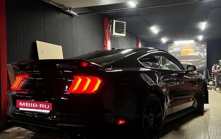 Ford Mustang VI рестайлинг, 2020 год, 2 100 000 рублей, 2 фотография