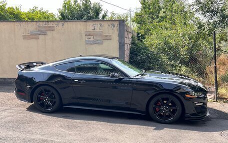 Ford Mustang VI рестайлинг, 2020 год, 2 100 000 рублей, 7 фотография