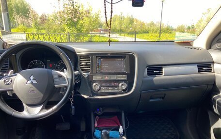Mitsubishi Outlander III рестайлинг 3, 2012 год, 1 150 000 рублей, 6 фотография