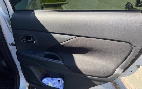Mitsubishi Outlander III рестайлинг 3, 2012 год, 1 150 000 рублей, 8 фотография