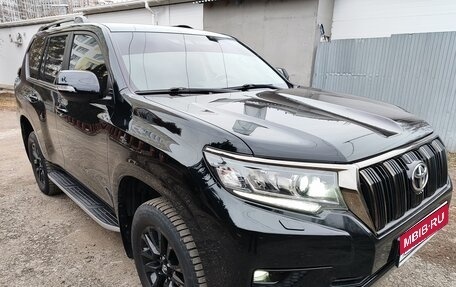 Toyota Land Cruiser Prado 150 рестайлинг 2, 2021 год, 5 800 000 рублей, 1 фотография