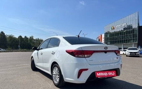 KIA Rio IV, 2018 год, 1 350 000 рублей, 3 фотография