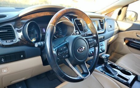 KIA Carnival III, 2019 год, 2 150 000 рублей, 3 фотография