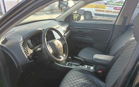 Mitsubishi Outlander III рестайлинг 3, 2021 год, 2 400 000 рублей, 6 фотография