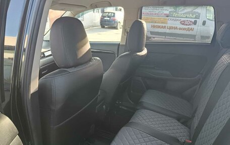 Mitsubishi Outlander III рестайлинг 3, 2021 год, 2 400 000 рублей, 5 фотография