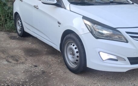 Hyundai Solaris II рестайлинг, 2014 год, 620 000 рублей, 3 фотография