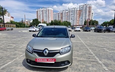 Renault Logan II, 2016 год, 990 000 рублей, 2 фотография