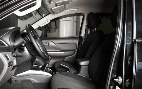 Mitsubishi L200 IV рестайлинг, 2017 год, 1 685 000 рублей, 13 фотография