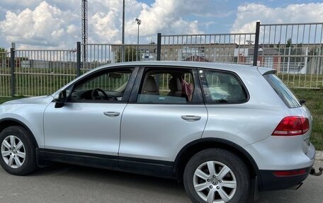 Volkswagen Touareg III, 2011 год, 1 500 000 рублей, 3 фотография
