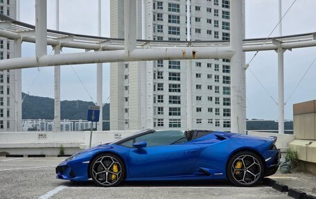 Lamborghini Huracán, 2022 год, 28 220 000 рублей, 3 фотография