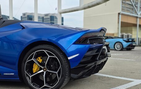 Lamborghini Huracán, 2022 год, 28 220 000 рублей, 10 фотография