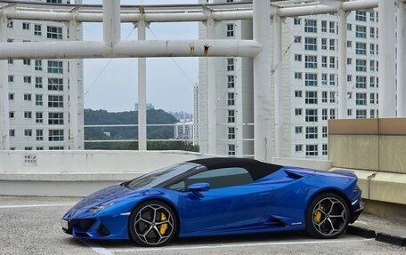 Lamborghini Huracán, 2022 год, 28 220 000 рублей, 4 фотография