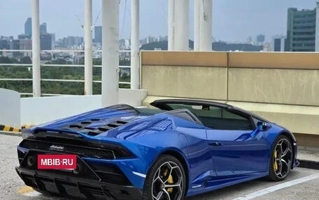 Lamborghini Huracán, 2022 год, 28 220 000 рублей, 7 фотография