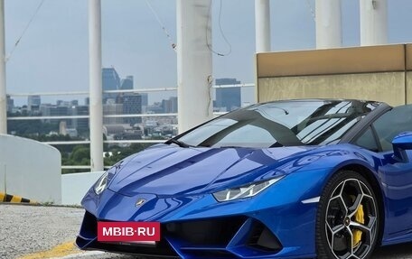 Lamborghini Huracán, 2022 год, 28 220 000 рублей, 8 фотография