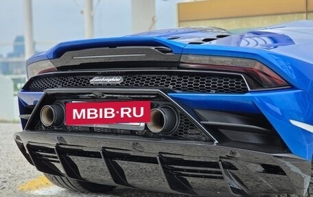 Lamborghini Huracán, 2022 год, 28 220 000 рублей, 12 фотография