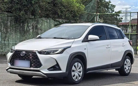 Toyota Yaris XP150 рестайлинг, 2022 год, 1 200 777 рублей, 1 фотография