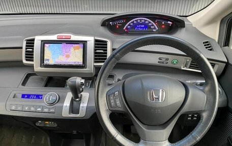Honda Freed I, 2016 год, 740 000 рублей, 10 фотография